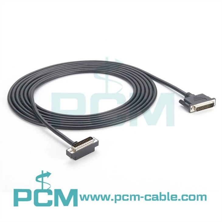 Low Profile Right Angle DB25 tengi